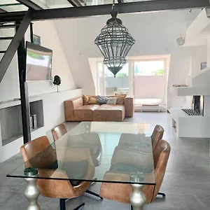 https://schne-dachgeschoss-maisonette-wohnung.getmunichhotels.com